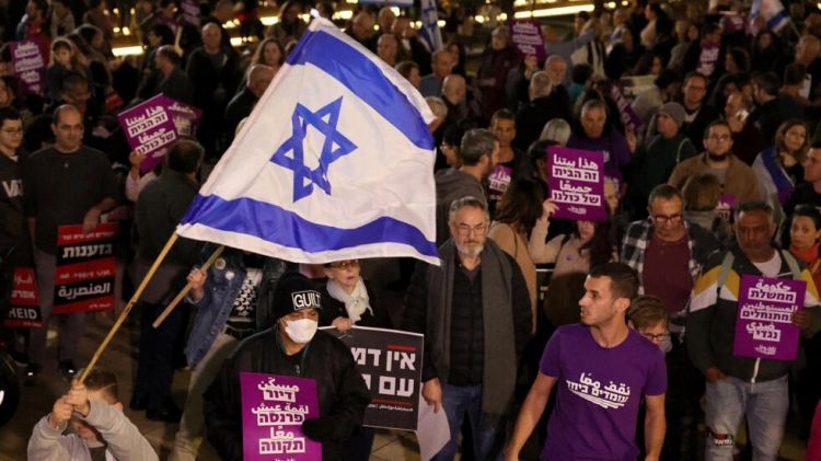 حكومة نتانياهو اليمينية تواجه غضب الشارع الإسرائيلي