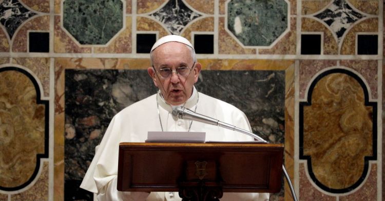 Roma Papası İrandakı etirazlarla bağlı sükutunu pozdu