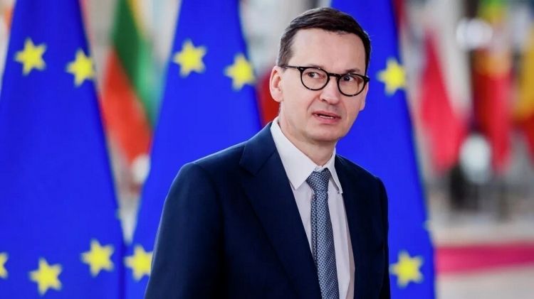 رئيس وزراء بولندا يحذر من تحول البلاد إلى عملة اليورو