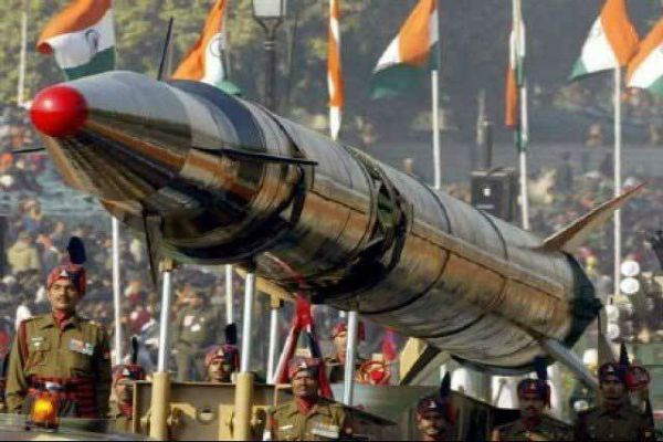الهند تشتري صواريخ دفاع جوي محمولة لنشرها على الحدود مع الصين