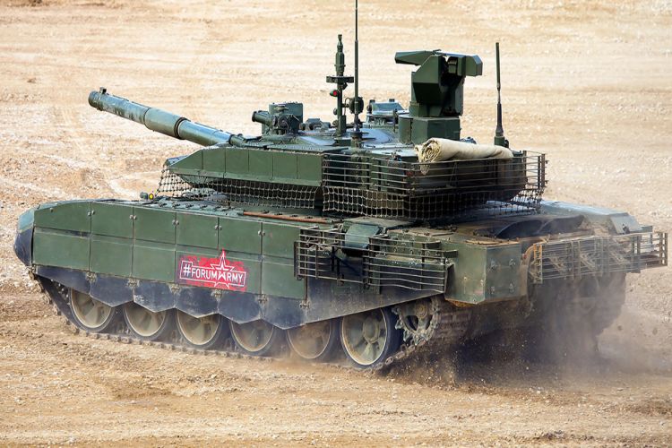 В российскую армию поступила новая партия танков Т-90М
