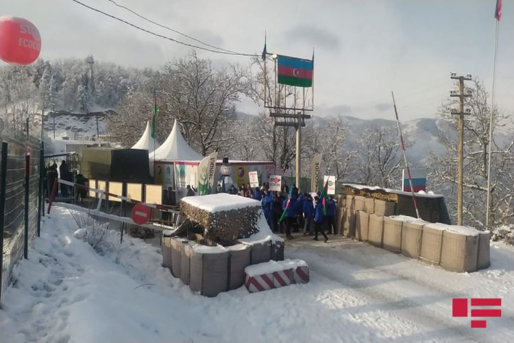Vehicles belonging to RPC pass through Azerbaijan's Lachin road