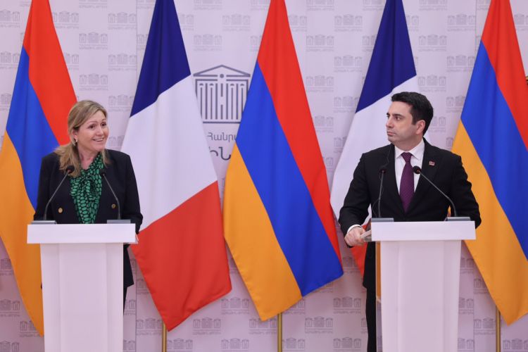 Франция не признает независимость Карабаха Председатель Национального собрания Франции