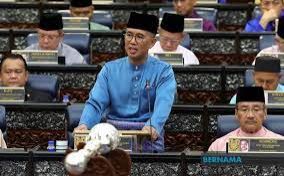 ماليزيا تستهدف المحافظة على مستوى الإنفاق في ميزانية العام الجديد