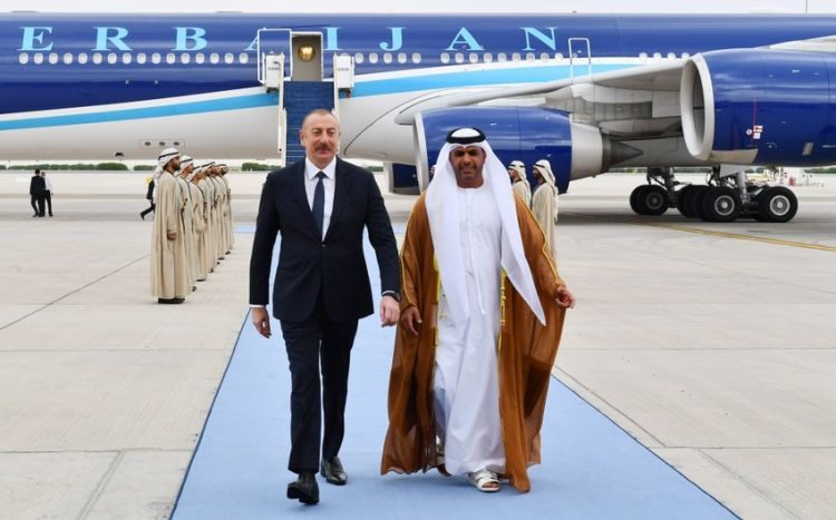 Президент Ильхам Алиев прибыл с рабочим визитом в Объединенные Арабские Эмираты