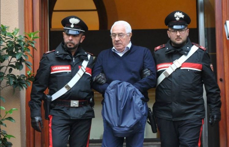 إيطاليا تعتقل زعيم مافيا صقلية بعد 30 عاما