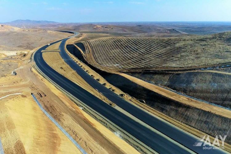 Завершается строительство автодороги Физули-Гадрут