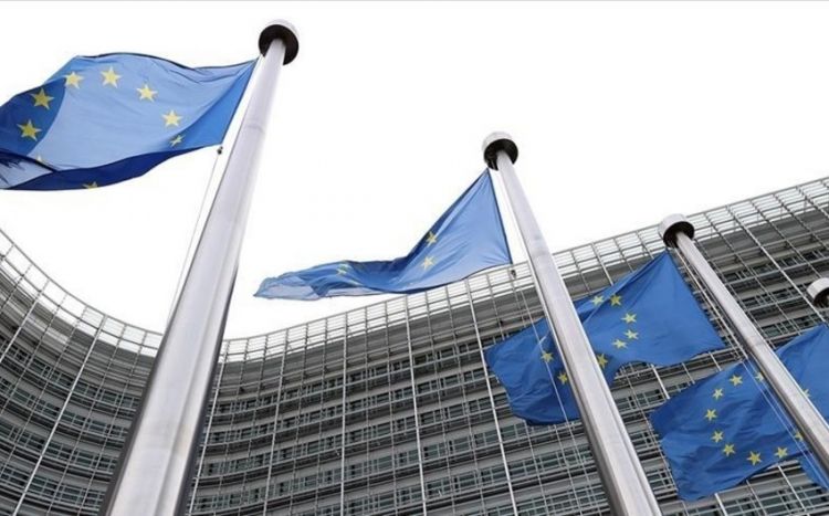 Еврокомиссия попросит страны ЕС внести дополнительные взносы в союзный бюджет
