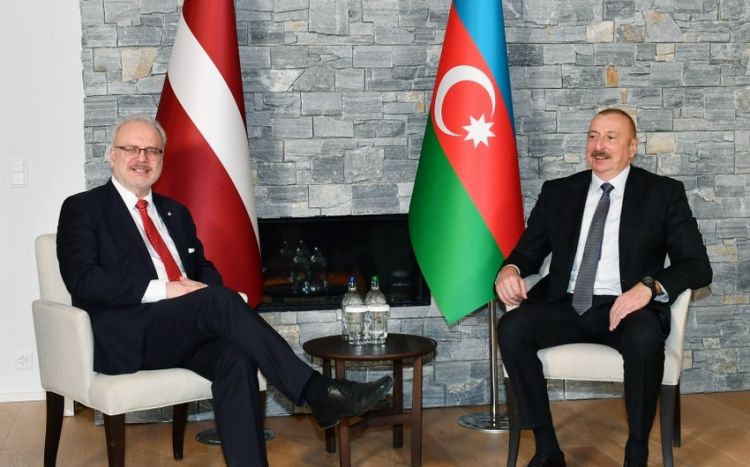 В Давосе состоялась встреча президента Ильхама Алиева с президентом Латвии