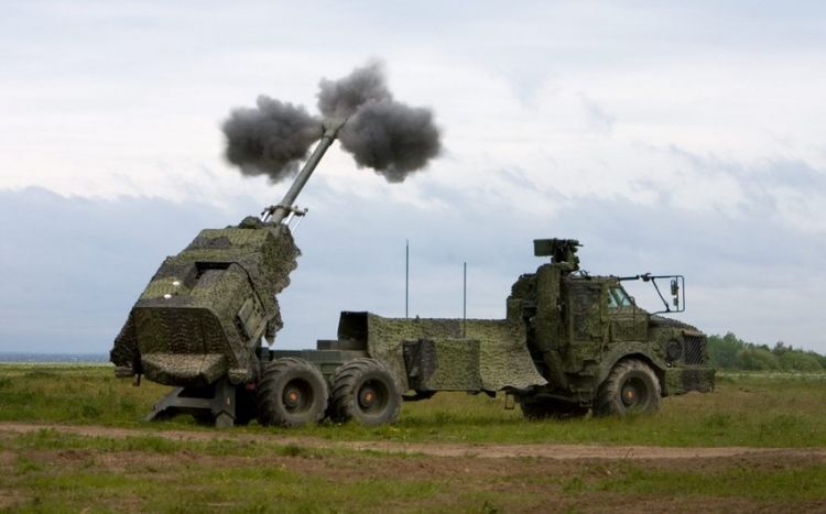 İsveç Ukraynaya müasir artilleriya qurğuları və zirehli texnika verəcək