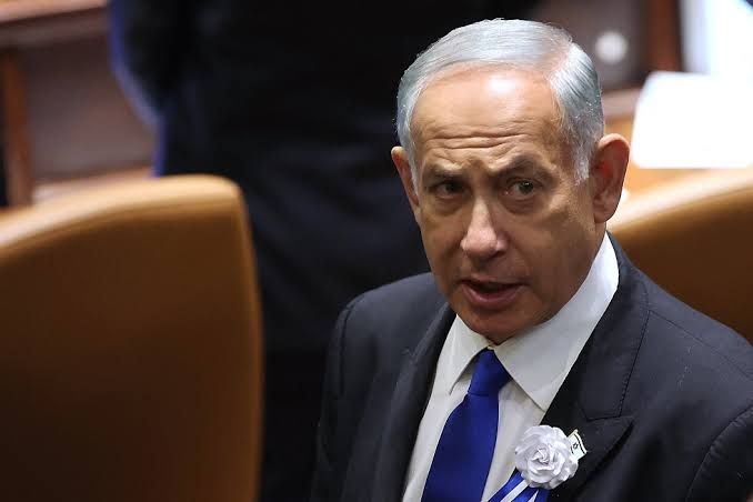 إسرائيل المدعية العامة تبلغ نتنياهو بضرورة إقالة حليف رئيسي له