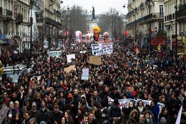 Over 1 mn protest in France as tensions flare over pensions
