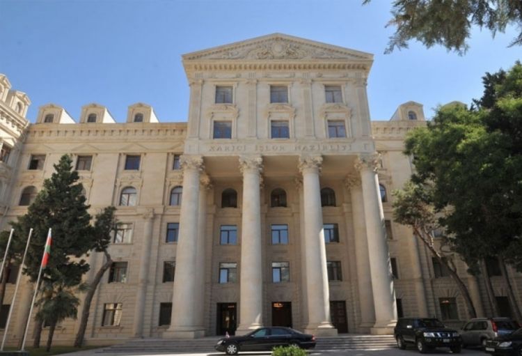 وزارة الخارجية الأذربيجانية تدين عملية احراق المصحف الشريف في السويد