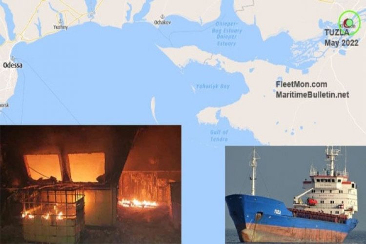 СМИ: Турецкий сухогруз подвергся ракетной атаке в Херсонском порту