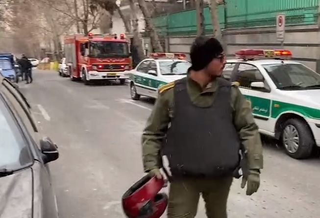 Azərbaycanın Tehrandakı səfirliyinə silahlı hücüm olub Ölən və yaralı var