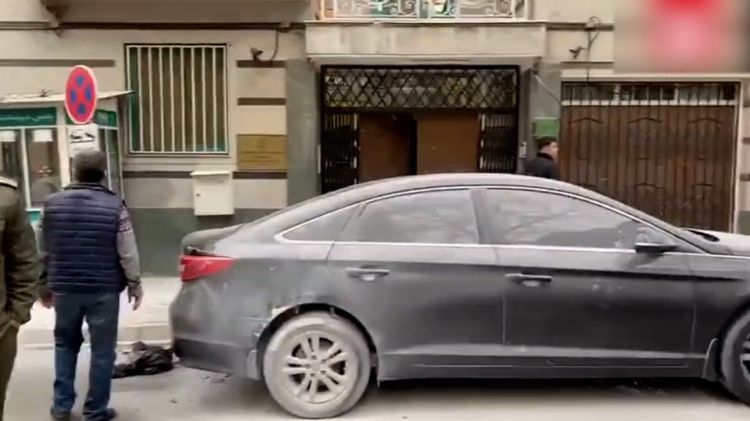 الكشف عن هوية منفذ الهجوم على السفارة الأذربيجانية في طهران