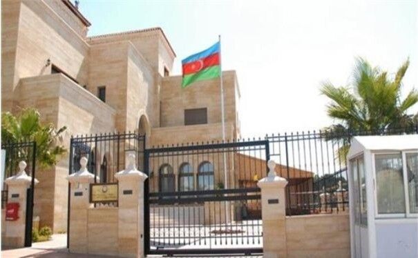 هجوم مسلح علي السفارة الأذربيجانية في طهران
