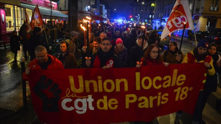 French energy union in 'Robin Hood action' against pension reform
