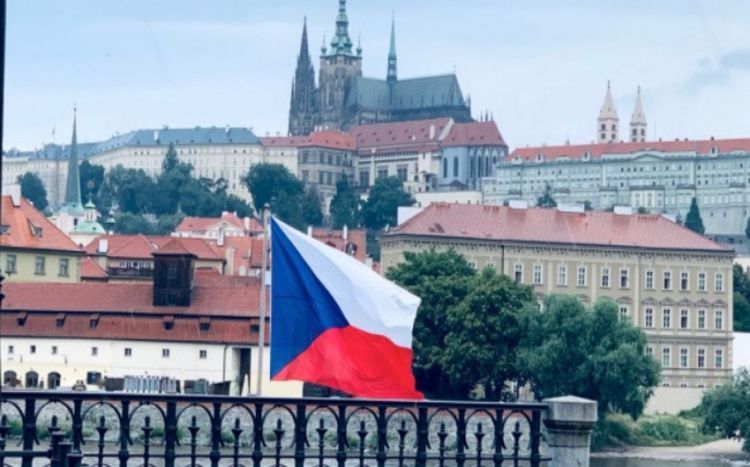 Voting resumes in Czech Republic in second round of presidential elections