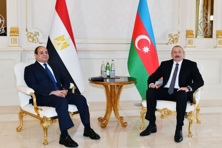 Состоялась встреча один на один президентов Азербайджана и Египта