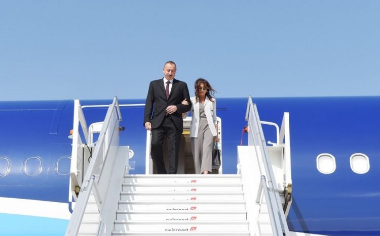 الرئيس إلهام علييف يصل إلي المجر في زيارة رسمية