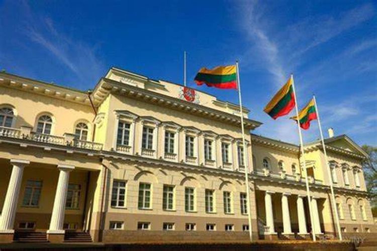 МИД Литвы заявил, что пять посольств на этой неделе получили сообщения о минировании