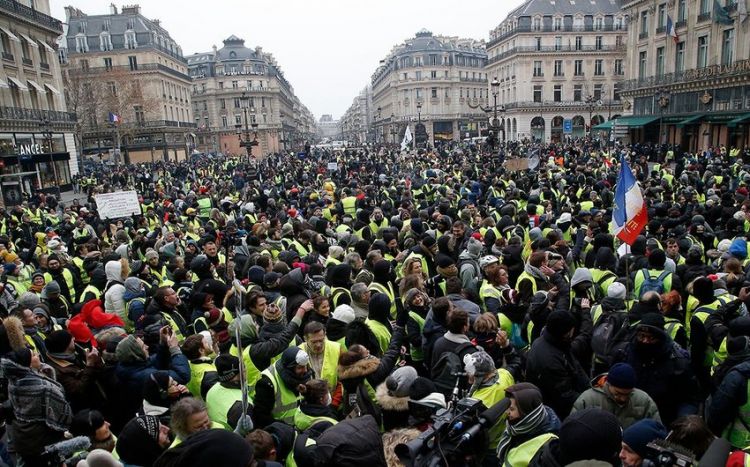 Во Франции планируют провести более 200 акций протеста