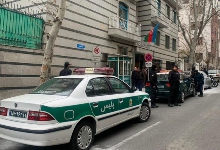 За нападением на посольство Азербайджана в Тегеране могли стоять радикальные иранские группировки эксперт