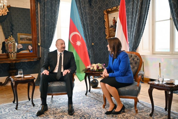 Состоялась встреча президентов Азербайджана и Венгрии один на один
