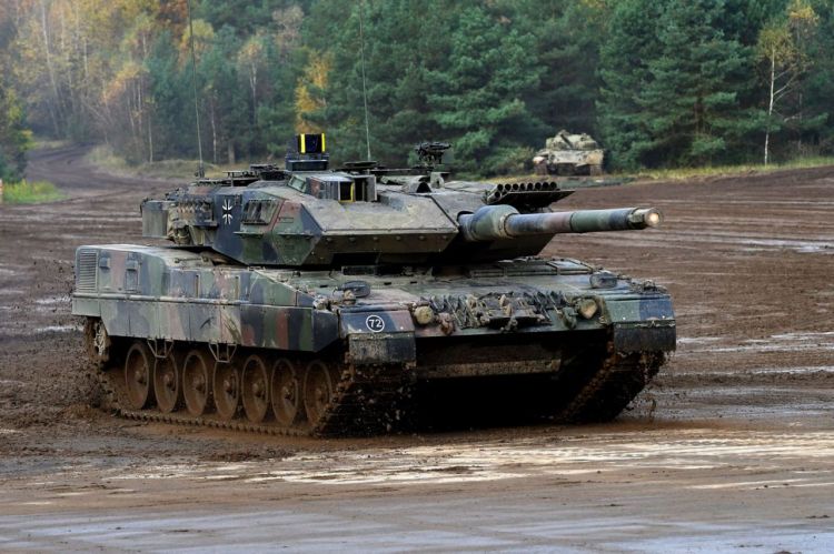 Kanada "Leopard 2" tankından birincisini Ukraynaya göndərdi
