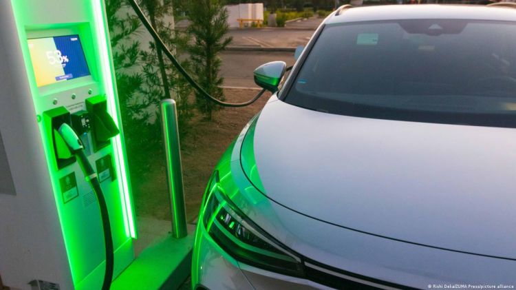 Just one charge point installed for every 53 electric cars sold in 2022