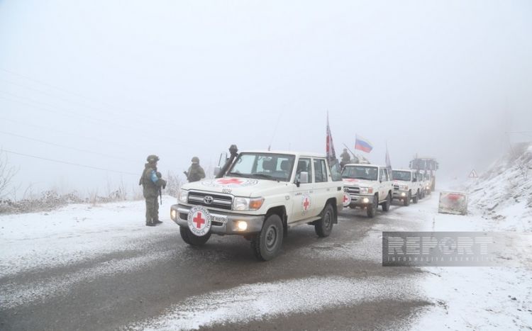 Seven ICRC vehicles freely move from Lachin to Khankandi