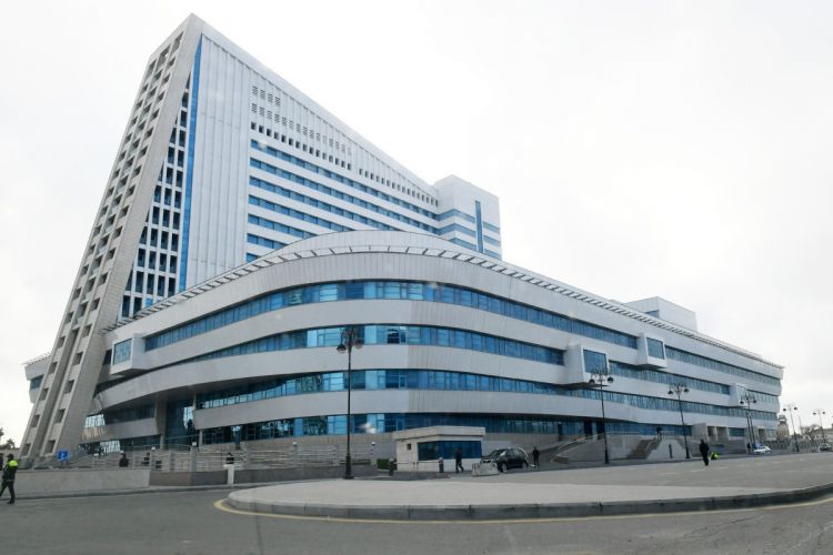 Сотрудники посольства Азербайджана в Иране проходят медобследование в «Ени клиника»