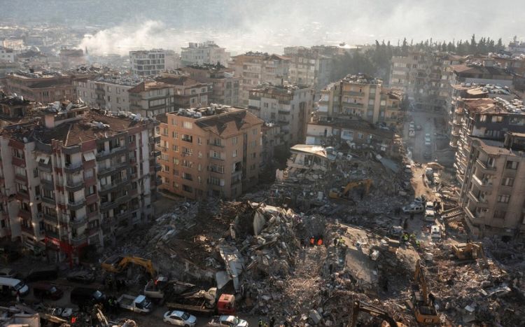 Ущерб экономике Турции от землетрясений может превысить $84 млрд Bloomberg