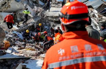 خامس أكثر الزلازل فتكا... عدد القتلى زلزال شرق المتوسط  يبلغ حوالي 35 ألف