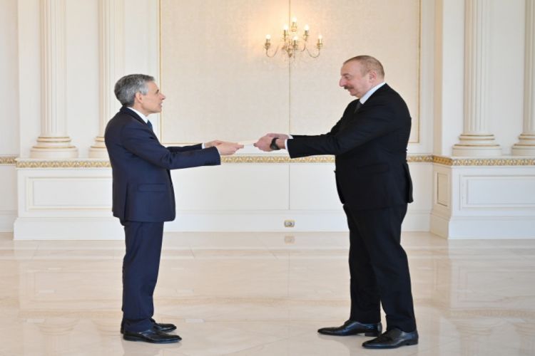 Президент Азербайджана принял верительные грамоты нового посла Сан-Марино ОБНОВЛЕНО