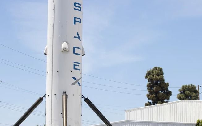 Why SpaceX Is Under Fire After The Record Breaking Super Heavy Booster Test