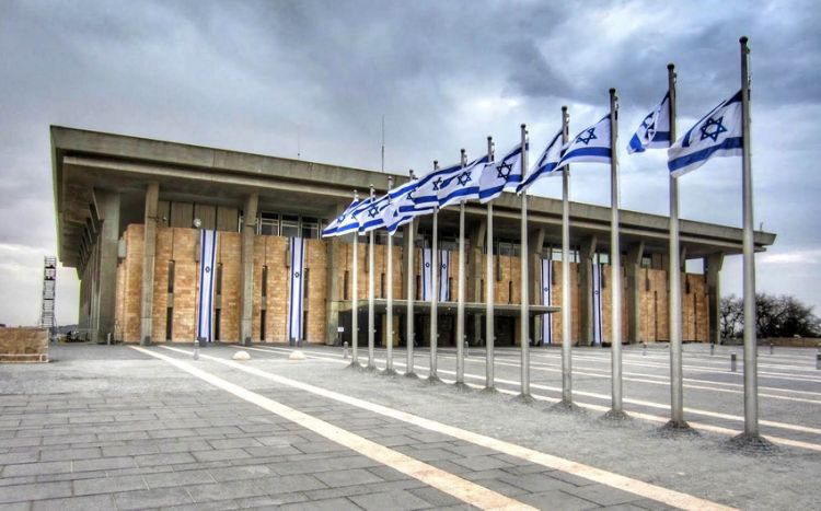 Парламент Израиля одобрил закон о лишении террористов гражданства и их депортации