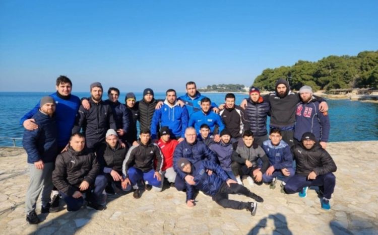 Азербайджанские борцы готовятся к чемпионату Европы в Хорватии