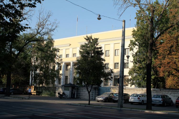 Подозрительный конверт изъят из посольства РФ в Румынии