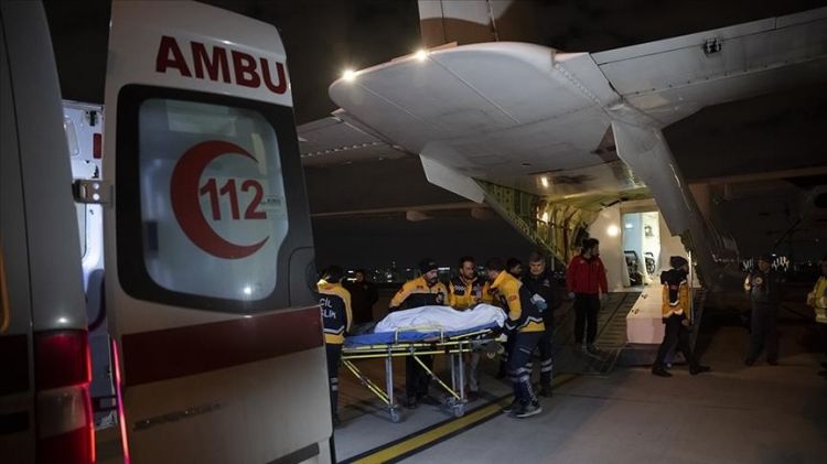 В Стамбуле продолжается лечение более 1,3 тыс. жителей зоны землетрясения