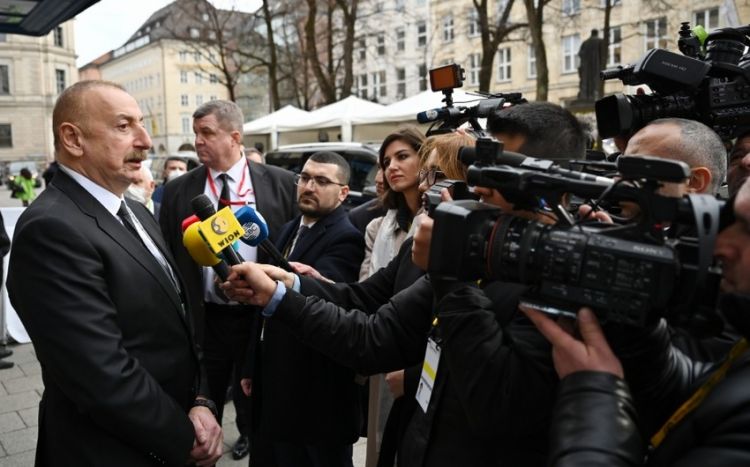 Президент Ильхам Алиев дал в Мюнхене интервью телеканалам ОБНОВЛЕНО