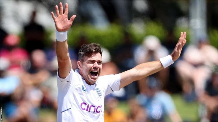 New Zealand v England: Tourists win first Test by 267 runs