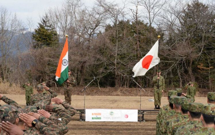 Япония и Индия проводят совместные антитеррористические учения