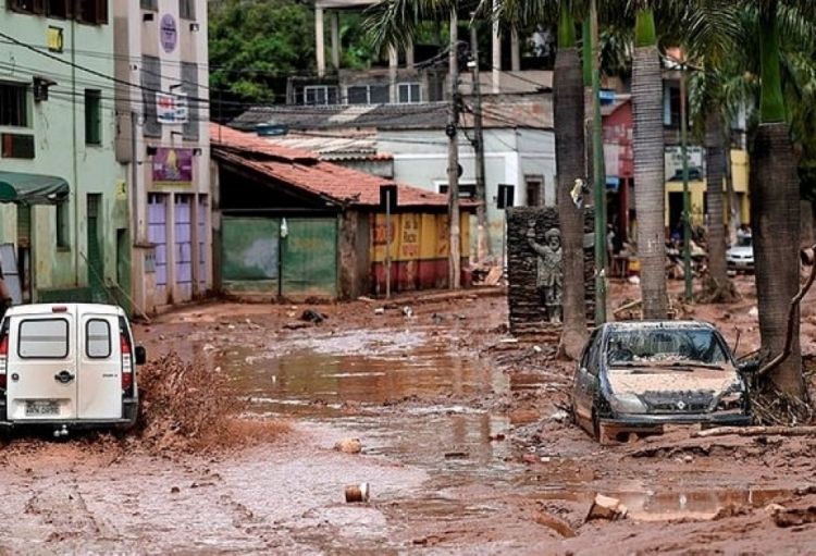 Сан-Паулу: Человеческие жертвы в результате смертоносных штормов, обрушившихся на побережье Бразилии