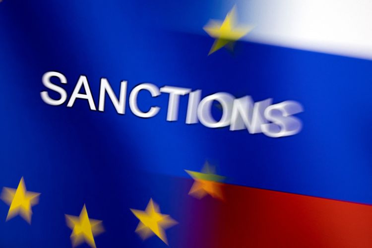 Евросоюз продлил действие антироссийских санкций на год