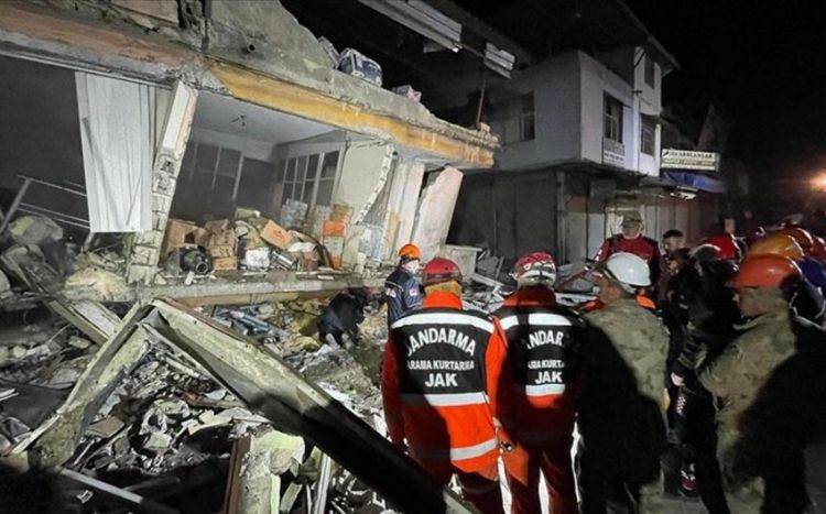 Число пострадавших в результате землетрясения в турецком Хатае превысило 560