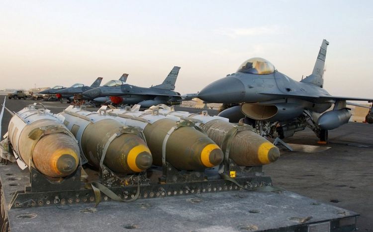 США направят Украине дальнобойные бомбы Jdam-ER с GPS Bloomberg
