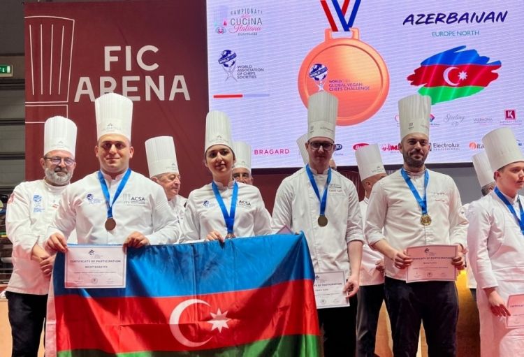 Национальная кулинарная команда Азербайджана завоевала свою первую медаль на Конкурсе европейских поваров