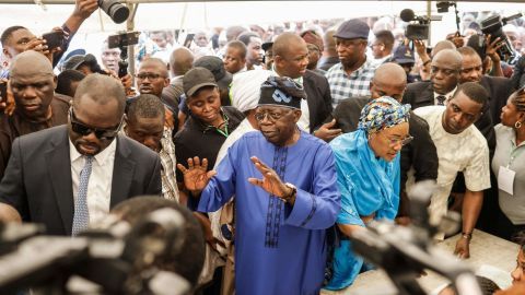 Nigerians go to the polls in tense presidential election
